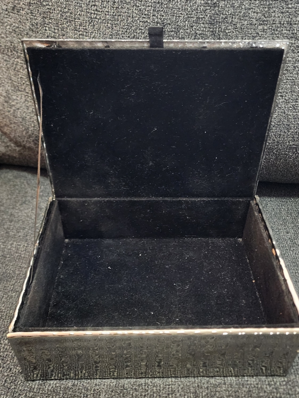 Tahari Home Decorative Trinket Jewelry Box Silver Shiny - Picture 5 of 7